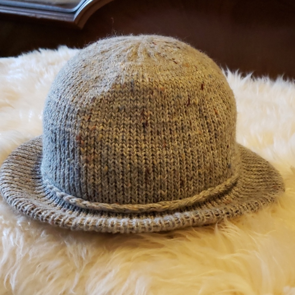 Ladies Hat - Picture 3 of 6